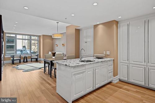 503-130 S 18th St, PHILADELPHIA, PA, 19103-4924 | Card Image