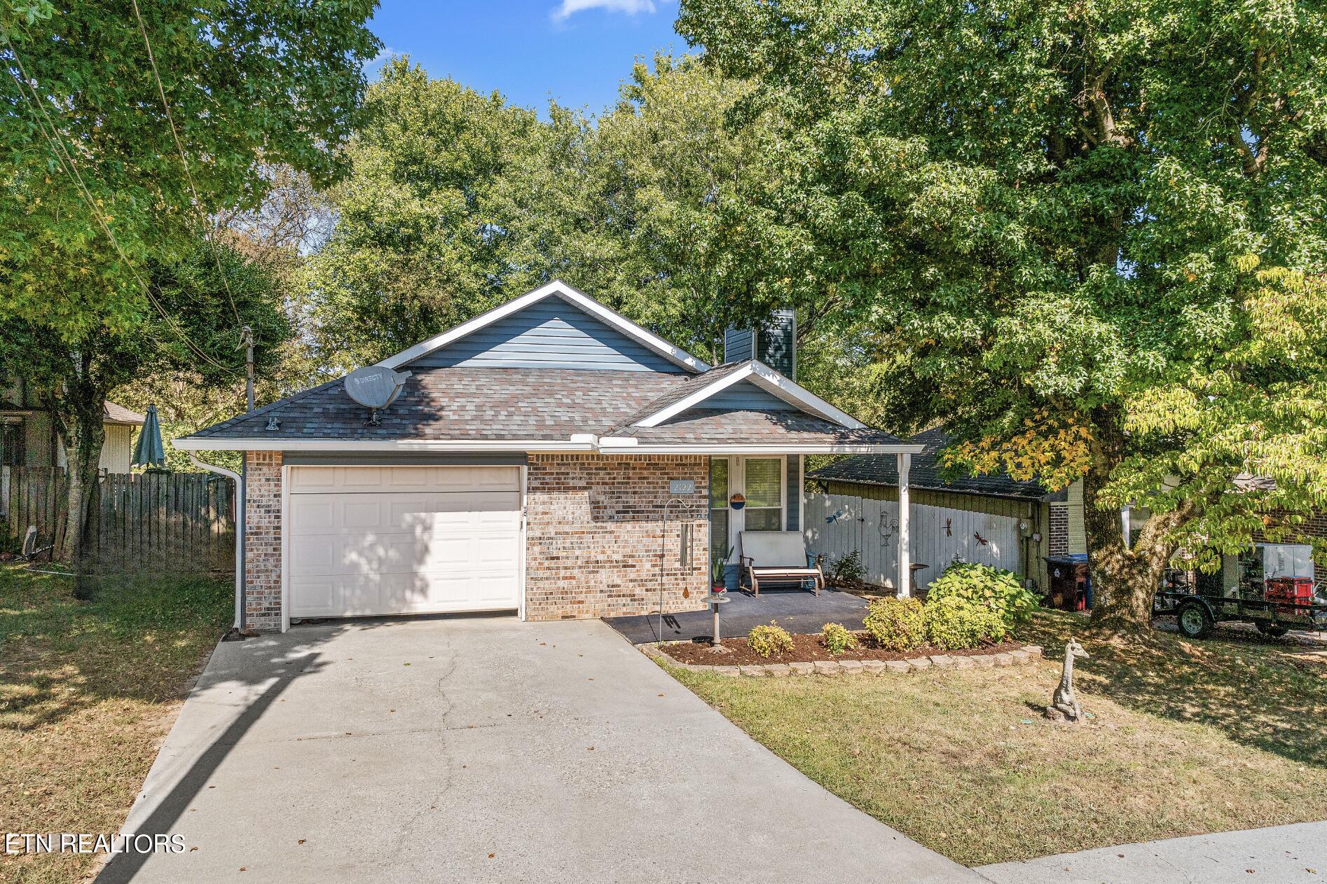 Victoria Ln, Alcoa, TN 37701