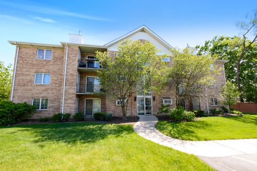 d3-18310 Robin Ln, Homewood, IL, 60430-2864 | Card Image