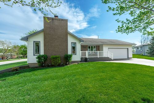 1001 Country Club Dr, Eureka, KS, 67045-2302 | Card Image