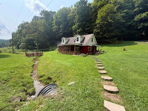 252 Gateway Road, Wallace, WV, 26448 | Card Image