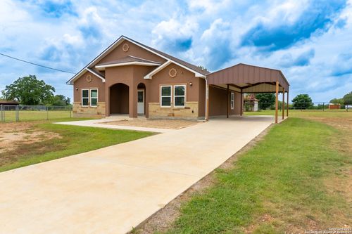 18687 Rolling Meadow Dr, Lytle, TX, 78052-9511 | Card Image