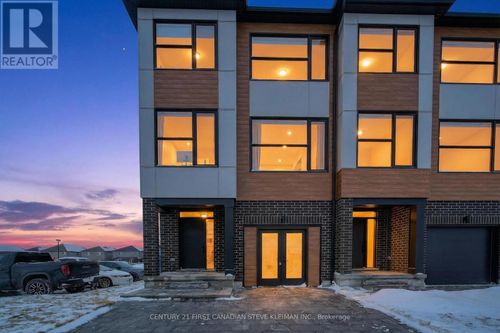 97-2830 Tokala Trail, London, ON, N6G0P8 | Card Image
