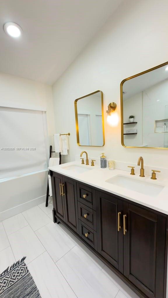 Residential Lease in Dania Beach 5
