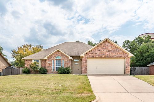 307 Catherine St, Joshua, TX, 76058-3050 | Card Image
