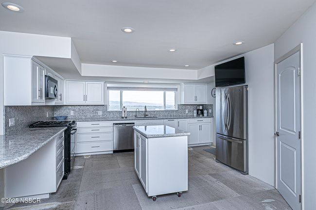 Updated Kitchen | Image 17