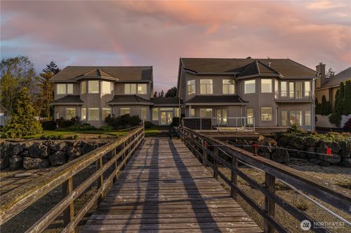 7142 Ne William Rogers Rd, Indianola, WA, 98342-9737 | Card Image