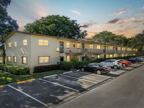 104-7390 Nw 1st St, Margate, FL, 33063-7563 | Card Image