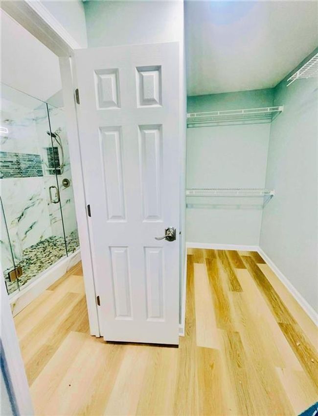 7675 Lanier View Rdg, House other with 3 bedrooms, 2 bathrooms and 2 parking in Cumming GA | Image 26