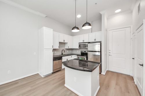 apt-558-6363 San Felipe St, Houston, TX, 77057-2772 | Card Image
