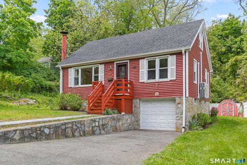 18 Dawn St, Fairfield, CT, 06824-7600 | Card Image
