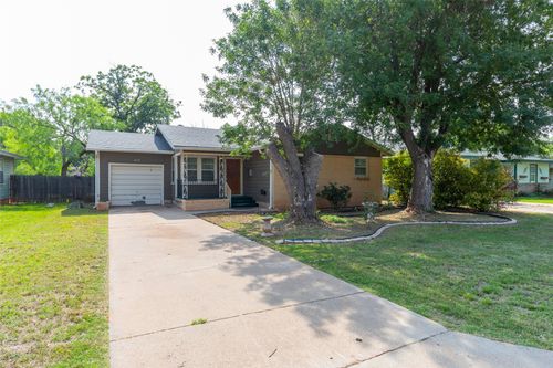 617 Briarwood St, Abilene, TX, 79603-5701 | Card Image