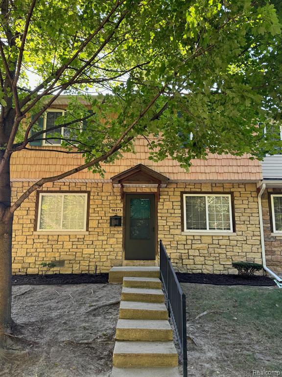 Terrace Village Dr, Taylor, MI 48180