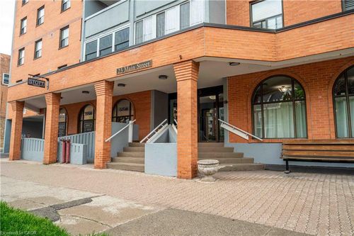 502-23 Main St, Dundas, ON, L9H2P7 | Card Image