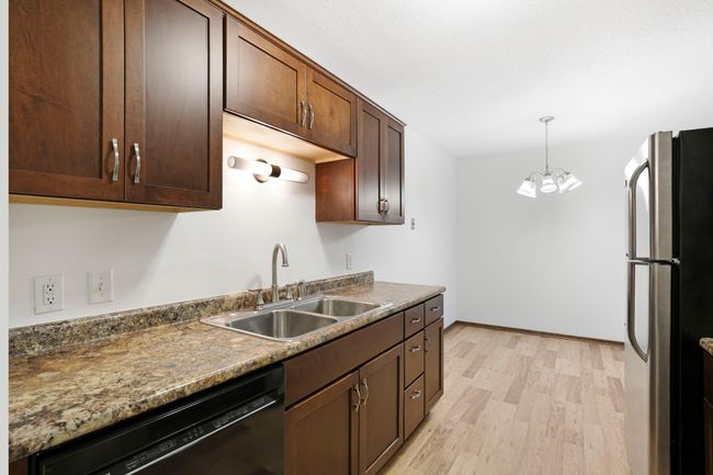APT-208 - 205 Barry Ave S, Condo with 1 bedrooms, 1 bathrooms and null parking in Wayzata MN | Image 7
