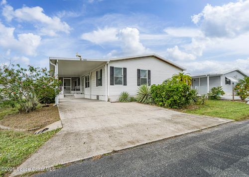 7620 Boxelder Rd, Micco, FL, 32976-7700 | Card Image