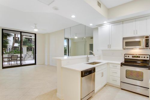 unit-723-801 S Olive Ave, West Palm Beach, FL, 33401-6187 | Card Image
