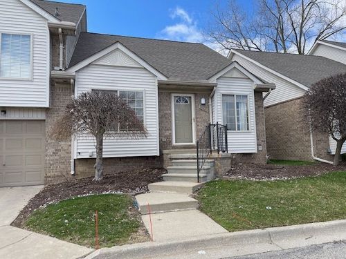 30885 Lee Frank Ln, Madison Heights, MI, 48071-2241 | Card Image