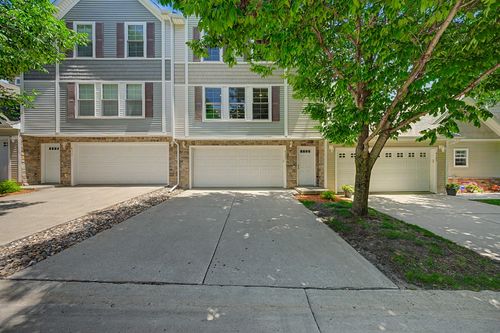 4305 153rd Pl, Urbandale, IA, 50323-2370 | Card Image