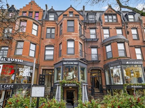 22-226 Newbury Street, Boston, MA, 02116 | Card Image