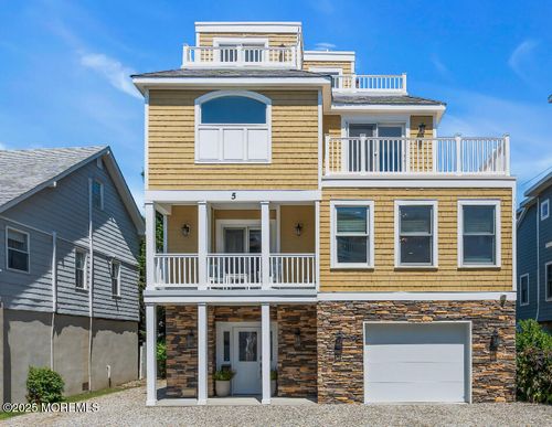 5 Shrewsbury Way, Sea Bright, NJ, 07760-2128 | Card Image