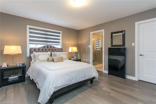 119 Rosie St, Clarksburg, ON, N0H1J0 | Card Image