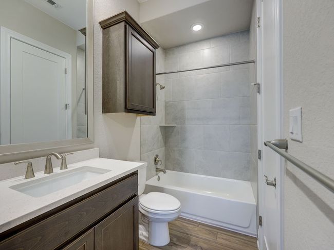 Third bath with beautiful upgraded tile | Image 29