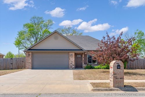 1260 Sebastian Ln, Prairie Grove, AR, 72753-3017 | Card Image