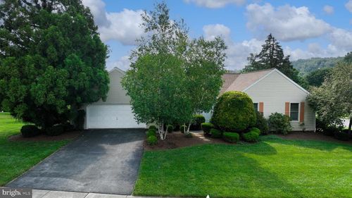 47 Buckingham Dr, READING, PA, 19610-3101 | Card Image