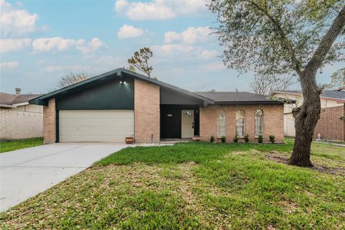 2210 Stillmeadow Dr, Missouri City, TX, 77489-6046 | Card Image