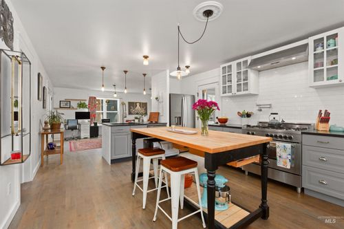 1708 N 30th St, Boise, ID, 83703-5919 | Card Image