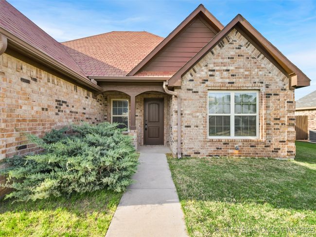 305 Hidden Path, House other with 3 bedrooms, 2 bathrooms and null parking in Ardmore OK | Image 4