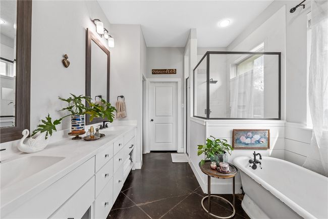1074 Lifestyle Ln, House other with 4 bedrooms, 4 bathrooms and 2 parking in McGregor TX | Image 27