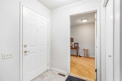 2828 Dovely Pk Se, House detached with 2 bedrooms, 1 bathrooms and 1 parking in Calgary AB | Image 2