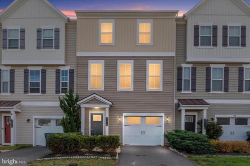 1216 Hudgins Farm Cir, FREDERICKSBURG, VA, 22408-4185 | Card Image