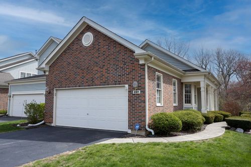 227 Parktrail Court, Schaumburg, IL, 60173 | Card Image