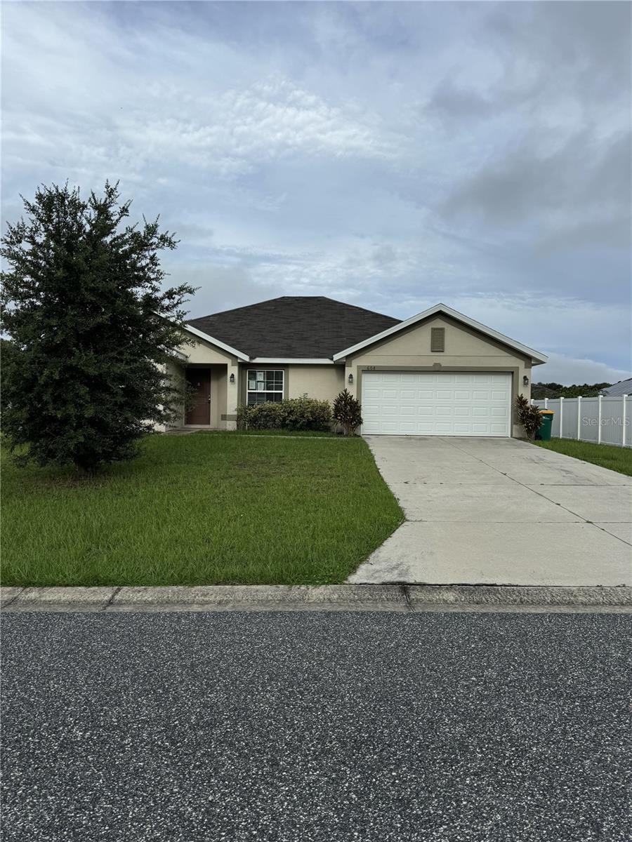 Bradley Way, Fruitland Park, FL 34731