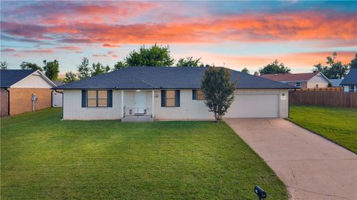 704 S Riviera Dr, Rogers, AR, 72758-3968 | Card Image