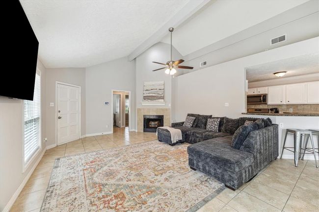 2515 Spring Dusk Ln, House other with 3 bedrooms, 2 bathrooms and 1 parking in Spring TX | Image 5