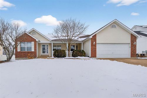 7 Cherokee Sunset Ct, O Fallon, MO, 63366-5989 | Card Image