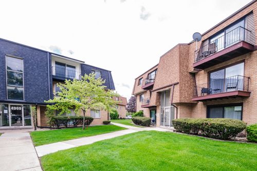 301-4917 W 109th St, Oak Lawn, IL, 60453-5549 | Card Image