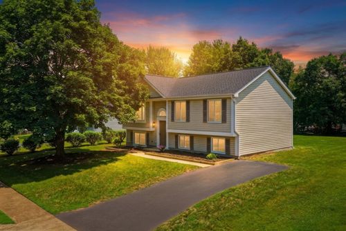 202 Leslie Ct, STERLING, VA, 20164-5535 | Card Image