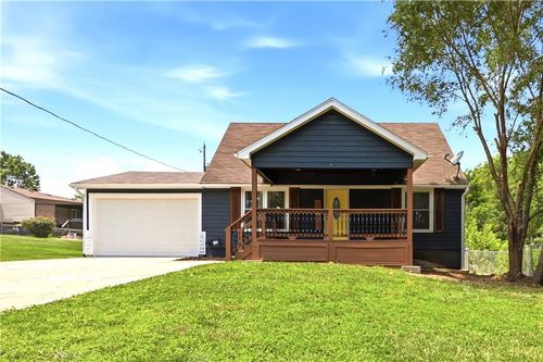 8848 Lane Ave, Kansas City, MO, 64138-4577 | Card Image