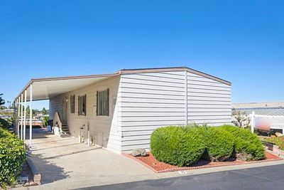 75 - La Moree, House other with 2 bedrooms, 2 bathrooms and 2 parking in San Marcos CA | Image 2