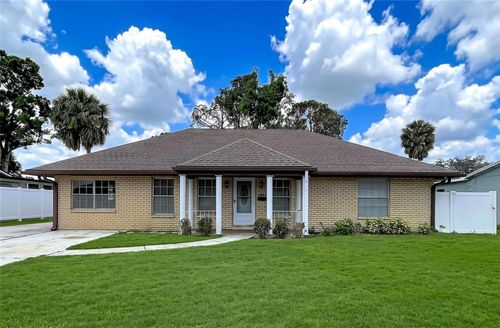 7706 W Elm St, TAMPA, FL, 33615-3301 | Card Image