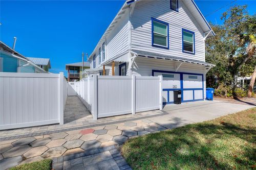 12-7401 1st Ave N, ST PETERSBURG, FL, 33710-7416 | Card Image