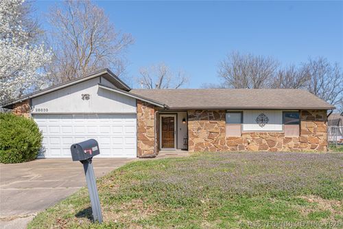 28533 139th St, Coweta, OK, 74429-7534 | Card Image