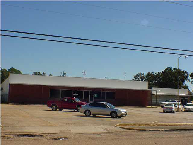501 Main Ave S, Magee, MS 39111