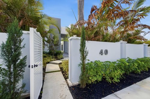 40 Ne 16th Pl, Fort Lauderdale, FL, 33305-2912 | Card Image