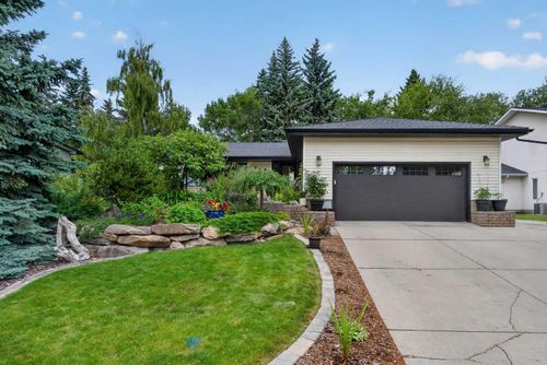 22 Varmoor Pl Nw, Calgary, AB, T3A0A1 | Card Image